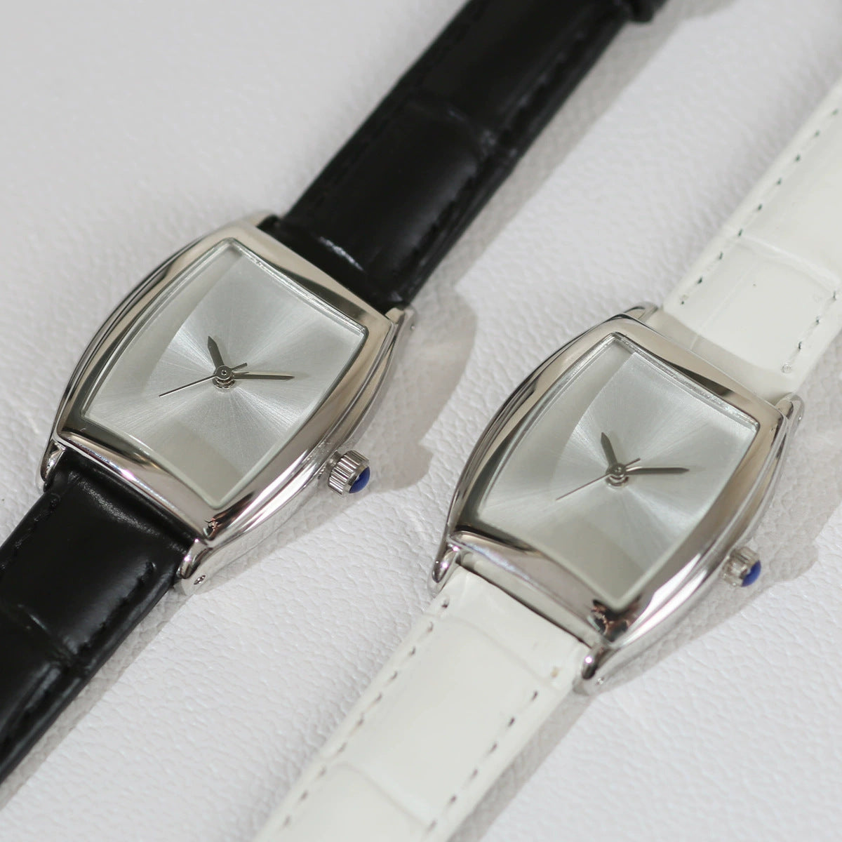 Perfume-scented ladies' watch